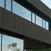 Revêtement mural extérieur en PU cannelé pour décoration de complexe hôtelier, résistant à la moisissure, texture bois fin, panneaux de façade en polyuréthane composite