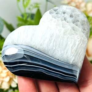 Cœur d'agate rayée noire, cristal d'énergie naturel poli, pour la décoration de la maison et du bureau, cadeau artisanal de guérison Reiki - Product Image 1