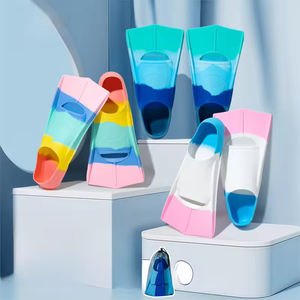 Nuevas Aletas Cortas de Silicona para Niños para Nado Libre y Equipo de Buceo Ligero para Adultos - Product Image 3