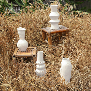 Merlin Living Artstone cueva piedra cerámica blanca elegante jarrón Flor al aire libre jarrón decoración Chaozhou fábrica de cerámica al por mayor - Product Image 1