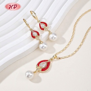 ชุดเครื่องประดับมุกทรงหยดน้ำเคลือบทอง 18K พร้อมเคลือบสีแดง สำหรับผู้หญิง งานแต่งงาน งานปาร์ตี้ สร้อยคอ ต่างหู จากโรงงานโดยตรง - Product Image 4