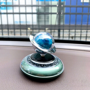 Difusor de Aromas Giratorio para Coche con Energía Solar, Evaporación Natural, Accesorio de Perfume Flotante Interestelar, Azul, Dorado, Verde - Product Image 4