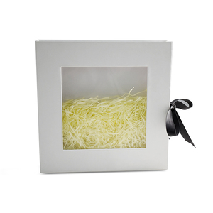 Caja de Regalo de Lujo Personalizada de Cartón Rígido con Ventana Transparente y Laminado Mate para Calcetines de Recién Nacido - Product Image 4