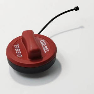 Bouchon de remplissage de carburant diesel pour véhicules Mercedes-Benz rouge avec câble - Product Image 2