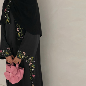 Abaya brodée opulente Loriya pour femmes musulmanes, mode islamique de Dubaï, <span class=keywords><strong>robe</strong></span> <span class=keywords><strong>longue</strong></span> formelle - Product Image 4