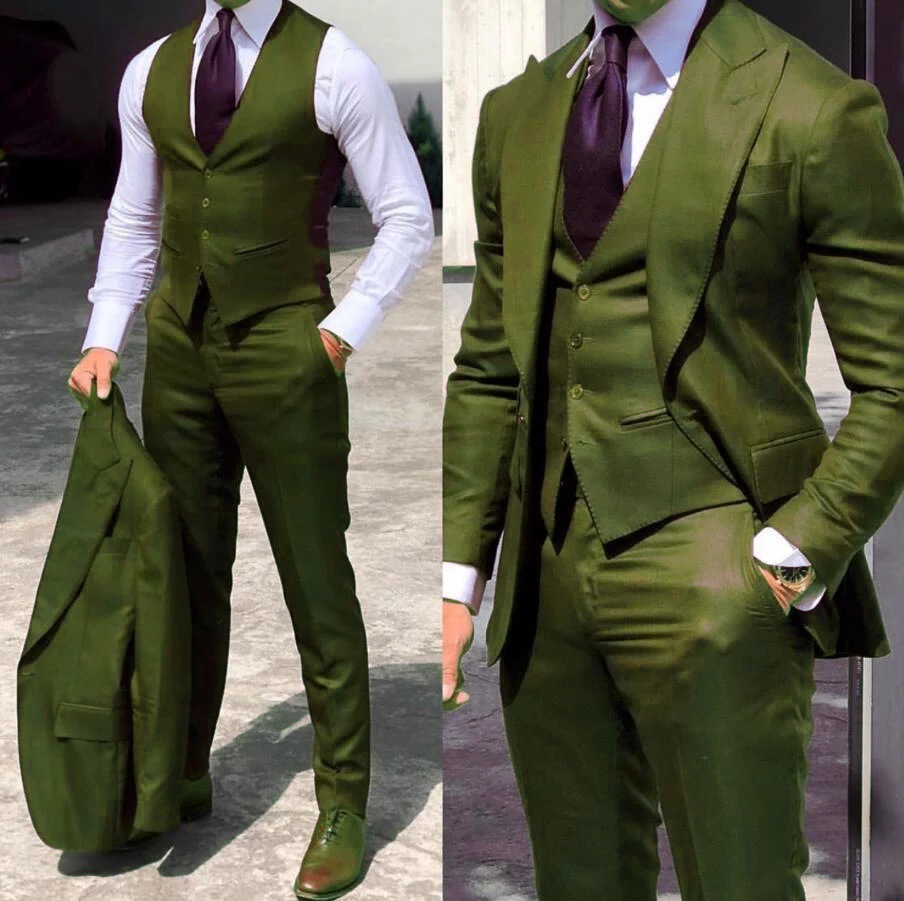 Gilet de costume vert et pantalon habillé
