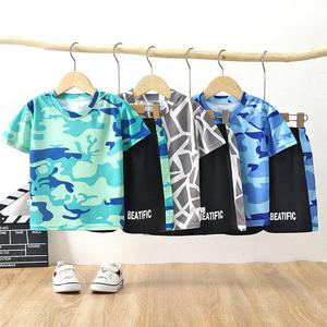 Ensemble T-shirt et short décontracté d'été pour garçons Muchu, 2 pièces, en tissu polyester peigné imprimé, tailles 1-10 ans - Product Image 1