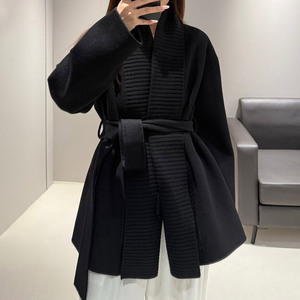 <span class=keywords><strong>Cappotto</strong></span> Avvolgente <span class=keywords><strong>Senza</strong></span> <span class=keywords><strong>Collo</strong></span> in Maglia a Coste di Alta Qualità Jancoco, <span class=keywords><strong>Cappotto</strong></span> in Lana e Cashmere su Misura per Donna con Cintura - Product Image 1