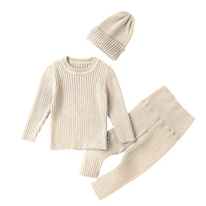 Ensemble <span class=keywords><strong>Pull</strong></span> Personnalisé Tricoté de Couleur Unie Neutre pour Bébés Garçons – Lot de 3 Pièces de Vêtements d'Hiver Tricotés pour Nourrissons et Tout-Petits - Product Image 3