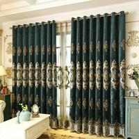 Rideaux semi-occultants de luxe en velours brodé floral pour salon avec cantonnières