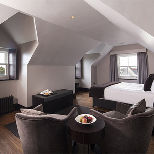 Meubles de chambre d'hôtel de style rétro français, ensemble de lit en bois massif vintage pour appartement haut de gamme, hôtel-resort, rénovation d'intérieur - Product Image 4