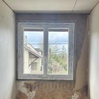 Fenêtre à battant en PVC moderne sur mesure, insonorisée, à double vitrage, à économie d'énergie, résistante aux ouragans, pour villa et appartement
