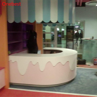Comptoir de bar portable de style enfant, design adorable, couleur rose, forme ronde, table pliante