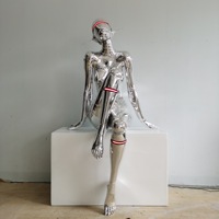 Lámpara de Pie Decorativa de Diseño Contemporáneo con Figura de Mujer Robot Mand Kaws en Cromo Azul Claro, 2024