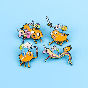 Bros Pin Aksesoris Pakaian Ransel Berbahan Paduan Elektroplating dengan Cetakan Grafir Kartun Badut Adventure Time - Product Image 2