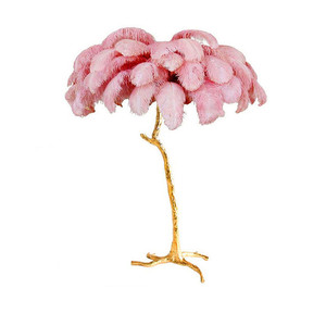 Design Unique hôtel <span class=keywords><strong>d</strong></span>écoration maison support éclairage cuivre <span class=keywords><strong>plume</strong></span> <span class=keywords><strong>d</strong></span>'<span class=keywords><strong>autruche</strong></span> LED lampadaire - Product Image 4