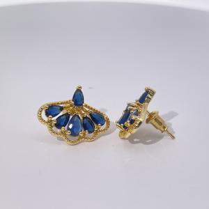 Pendientes de Botón de Circonita en Forma de Pera Azul Pavo Real, Estilo Clásico Vintage, Chapados en Oro y Latón, de Tianyu Gems - Product Image 1