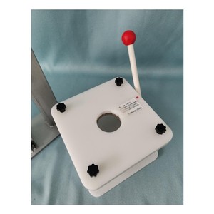 Machine commerciale manuelle pour la fabrication de momos et de baozi - Product Image 3