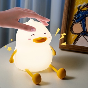 Lampe de chevet LED créative en silicone en forme de canard pour bébés et enfants, rechargeable, avec minuterie, pour chambre à coucher - Product Image 1