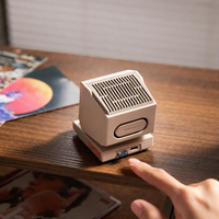 Divoom Minitoo untuk Speaker 5.3 5W Kecil Bergaya Retro, Hadiah Ulang Tahun & Hari Valentine untuk Anak Laki-laki