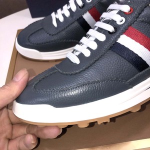 <span class=keywords><strong>Chaussures</strong></span> de sport décontractées respirantes blanches à lacets pour hommes – Nouvelle collection d'été style britannique, baskets tendance et polyvalentes pour jeunes - Product Image 4