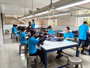 Cute Bear Design Corduroy Cosmetic <b>Bag</b> Portable Zipper <b>Makeup</b> Pouch with Handle for Women Travel - Product Image 6