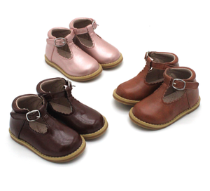 Chaussures plates pour bébé en cuir véritable marron avec boucles en T personnalisées, semelle en caoutchouc - Product Image 5