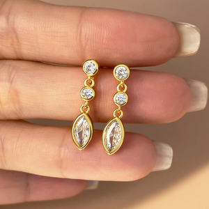 Boucles d'oreilles chandelier personnalisées en gros, serties de zircons cubiques ronds et marquise, style coréen simple, pour mariée - Product Image 1