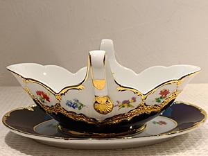 Assiette à dîner ronde classique en porcelaine dorée de luxe, à pied haut, écologique, idéale pour les mariages et les restaurants - Product Image 3