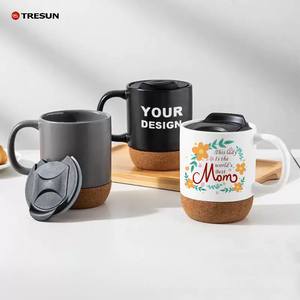 แก้วเซรามิกฐานไม้ก๊อก 15 ออนซ์ แก้วกาแฟแบบมีฝาปิดและฐานไม้ก๊อก ของขวัญวันแม่แบบกำหนดเอง สีขาวดำ แก้วเดินทาง - Product Image 1