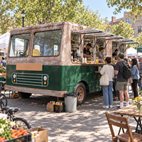Food Truck de style classique vintage, carrosserie en acier, résistant à la rouille, motorisé, 4 roues, utilisation en extérieur, facile à nettoyer