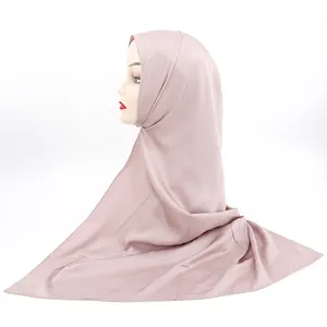 2021 Groothandel Moslim Islamitische Indonesië Dubai Hijab Met Stone Hot Selling Zijde Satijn Jacquard Hijab Sjaal Sjaals