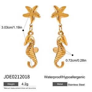 Pendientes de Aro de Acero Inoxidable Chapados en Oro de 18K J&D, Diseño Geométrico con Estrella de Mar y Caballito de Mar, Estilo Playero para Vacaciones - Product Image 3