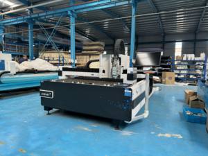 1000W 2000W 3KW thiết bị sợi quang <span class=keywords><strong>CNC</strong></span> Lazer cắt carbon sợi kim loại máy cắt <span class=keywords><strong>laser</strong></span> cho tấm thép không gỉ - Product Image 4