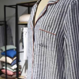 Ensemble de vêtements de détente en <span class=keywords><strong>lin</strong></span> pour femmes Fabricant de chemise à boutons <span class=keywords><strong>Pantalon</strong></span> court 2 pièces 100% Ensemble de pyjamas en <span class=keywords><strong>lin</strong></span> pour femmes - Product Image 3