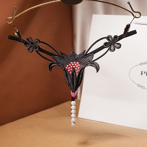 Tanga Sexy para Mujer Ding Zhi Mei con Perlas de Masaje, Estilo Europeo, Abertura en la Entrepierna, Accesorio Íntimo - Product Image 1