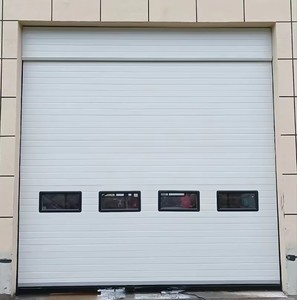 Precio barato casa Villa <span class=keywords><strong>exterior</strong></span> puerta <span class=keywords><strong>de</strong></span> garaje conjunto diseño automático placa <span class=keywords><strong>de</strong></span> acero galvanizado arriba aislado puerta <span class=keywords><strong>de</strong></span> garaje seccional - Product Image 1