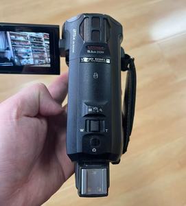 Gebrauchter Panasonic HC-WX970M 4K Handkamera-Camcorder mit LEICA Dicomar Doppellinse, 20-fach Optischer Zoom, Eingebauter Speicher, Versandbereit - Product Image 1