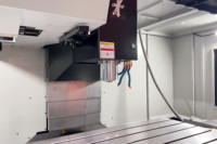 Centre d'usinage vertical GUOSHENG MVL1380S avec guides linéaires X-Y et axe Z à guidage rigide pour usinage intensif, fraiseuse CNC