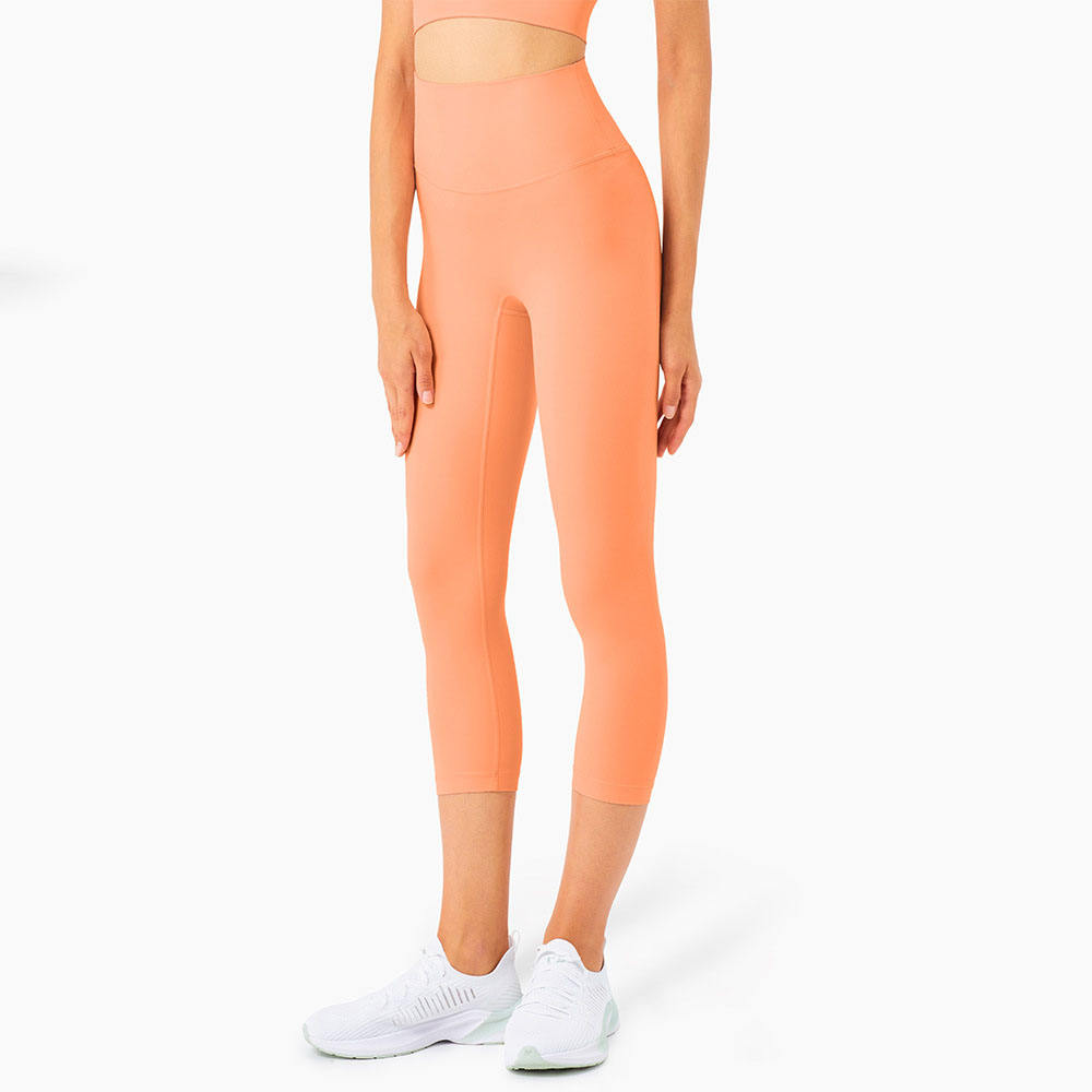 color 4  3/4 capri pants