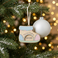Sperrholz 'Mein Erstes Weihnachten 2026' Baby-Schuh-Ornament |   Maßgefertigte Gedenkdekoration |   XIAOYAN AW072 |   Großhandel für Feiertagsartikel