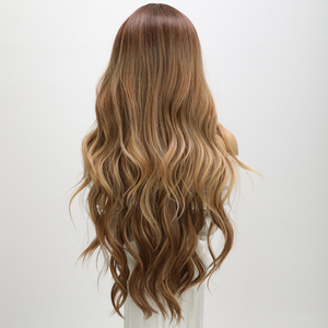 Parrucca Sintetica alla Moda Più Venduta del 2025 in Fibra Futura Castana con Mèches e Tintura Sfumata Parrucca Riccia da Donna SM1620 - Product Image 4