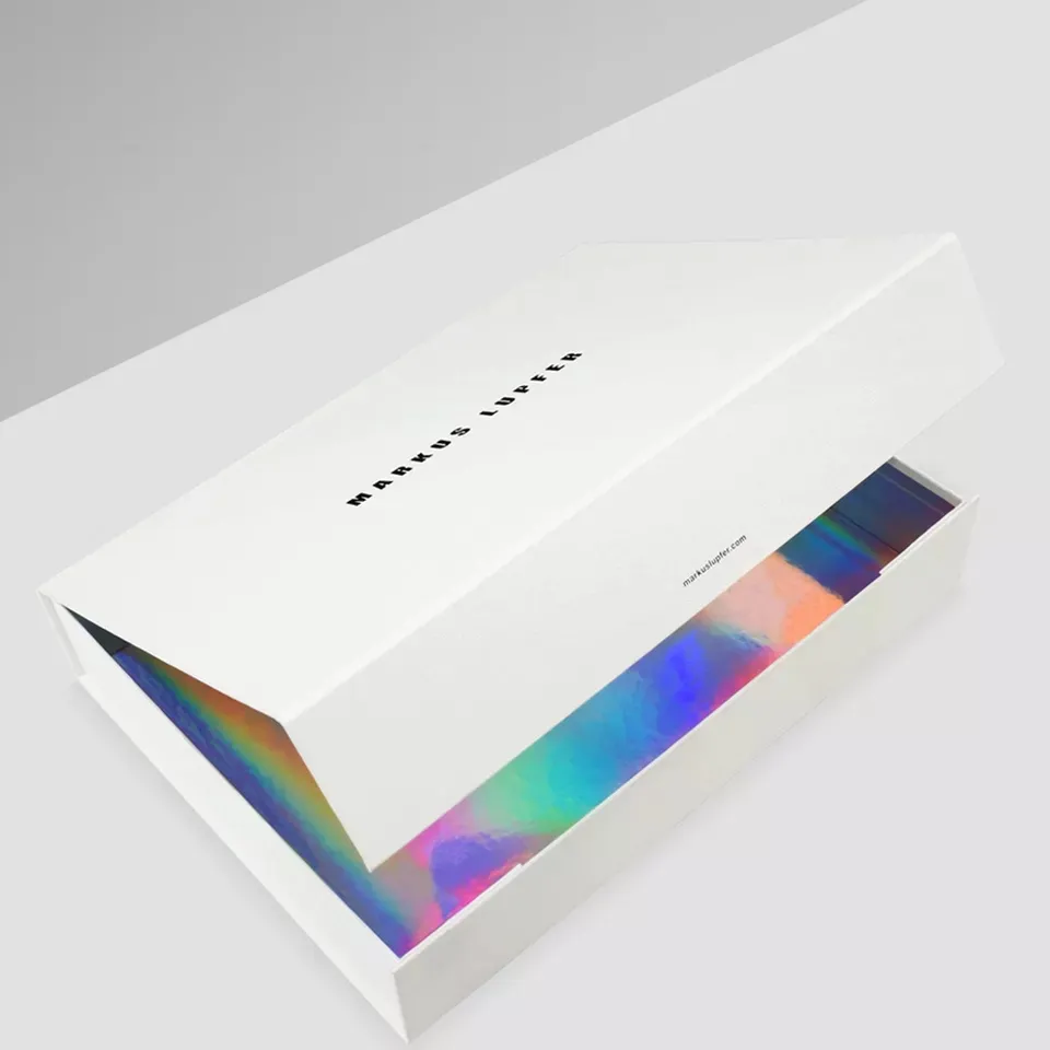Custom Logo White Holographic Rigid Cardboard Paper Magnet Lid Closure Packaging Magnetic Gift Box