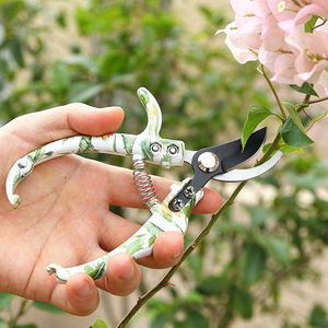 Tijeras de Podar y Recolección de Frutas de Acero al Carbono, Diseño de Mariposa, 10-20 mm, Operación Manual, Color Verde, Uso Doméstico y de Jardín - Product Image 1