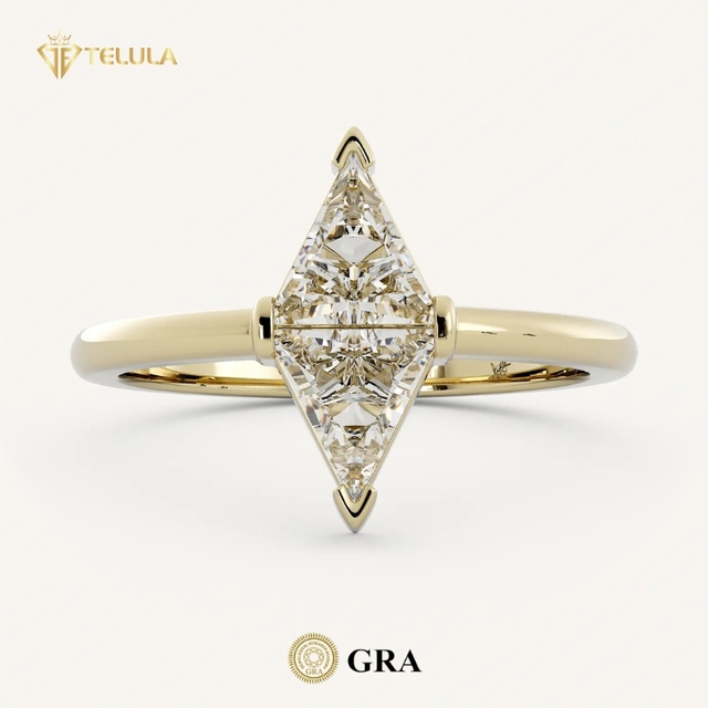 Custom 1.4CT Triangle Cut Moissanite Diamond Ring VVS D Color Moissanite Rings 14K 18K Yellow Gold Moissanite Ring
