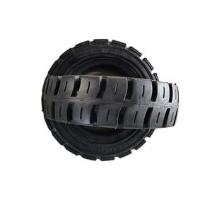 Ban Industri Padat 7.00-12 <span class=keywords><strong>28X9</strong></span>-<span class=keywords><strong>15</strong></span> 300X100 350X100 360X100 400X100 dengan Lubang untuk <span class=keywords><strong>Forklift</strong></span>/Penyapu - Product Image 5