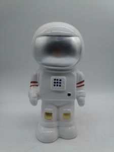 China Supplier Manufacture Wholesale Astronaut Ceramic <strong>Saving</strong> <strong>Box</strong> Piggy Bank for Gifts and Decoration - Product Image 2