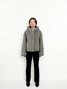 เสื้อเบลเซอร์ขนสัตว์เทียมสีเทา<span class=keywords><strong>สั้น</strong></span>หู<span class=keywords><strong>แมว</strong></span>น่ารักของผู้หญิงพร้อมซับในหนังกลับอบอุ่นแจ็คเก็ตแฟชั่นฤดูใบไม้ร่วงฤดูหนาวขนเท็ดดี้ - Product Image 3