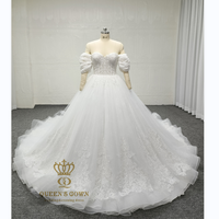 Robe de mariée QUEENS GOWN à manches amovibles personnalisées, robe de mariée à cœur, jupe appliquée, robe de mariée de bal