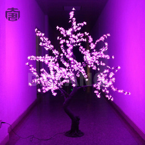 Arbre lumineux LED rose en fleurs de cerisier pour l'extérieur, idéal pour les centres commerciaux, parcs à thème, hôtels, places publiques et projets de paysagisme décoratif - Product Image 3